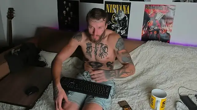 Živý XXX chat Huntall77