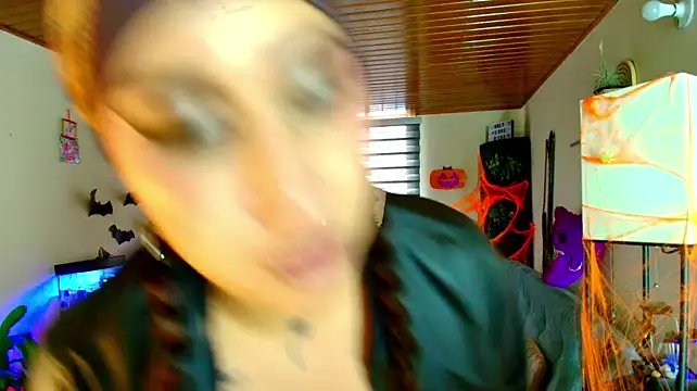 Онлайн чат XXX cherryy_bombshelll