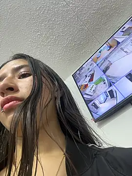 แชท XXX สดของ LilyRossi_