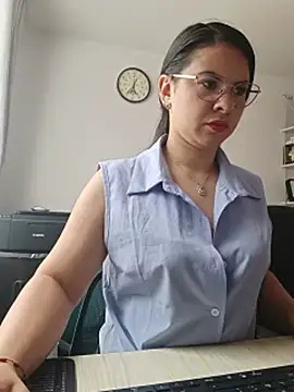 Paolitha25 লাইভ XXX চ্যাট