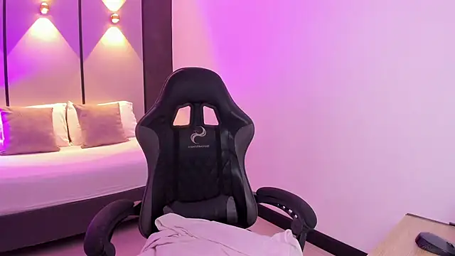 zoe_danae_'s Live XXX Chat