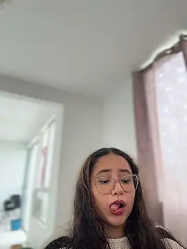 CurlyGirl_1's Live XXX Chat