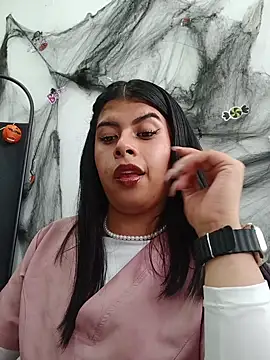 SOFIA-11_ Live XXX-Chat
