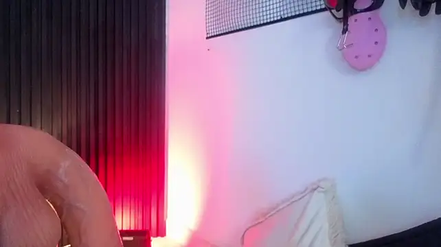IssafoxxのライブXXXチャット