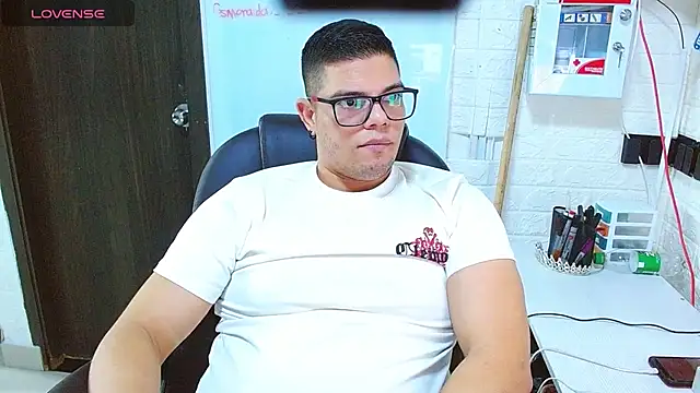 Realjoel01 라이브 XXX 채팅