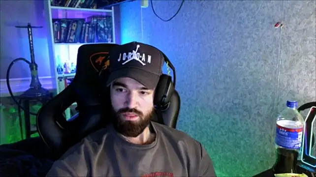 _Serious_Man live XXX chat