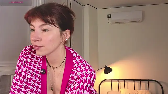 ByteBlushh Chat XXX in diretta