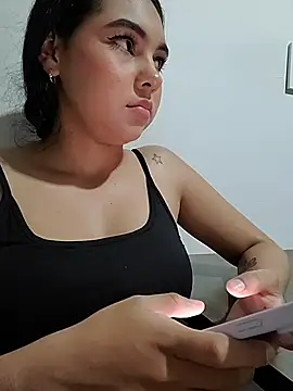 AlinnaRosee_ Chat XXX in diretta