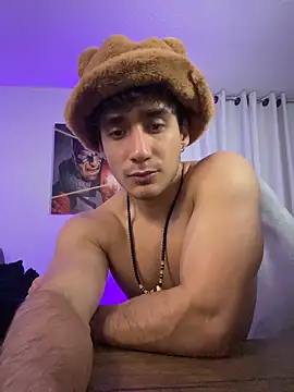AlexRivera6 即時 XXX 聊天