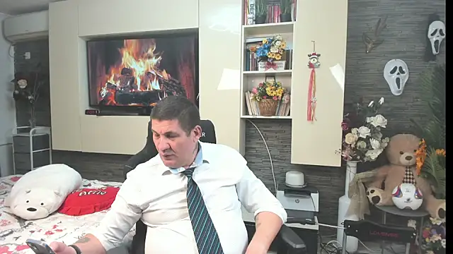 SpartacusDaddy48's Live XXX Chat