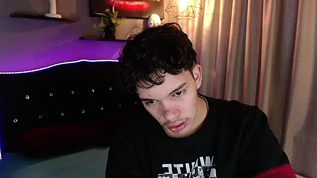 haku_nayro Chat XXX in diretta