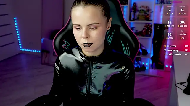 دردشة QueenAliceX الجنسية المباشرة