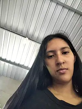 LauraMontaii's Webcam Show