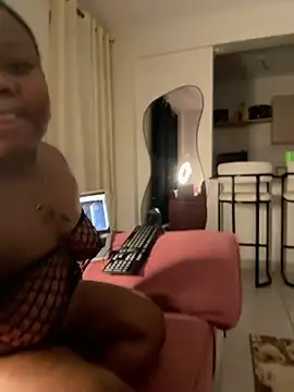 ThickyMel's Live XXX Chat