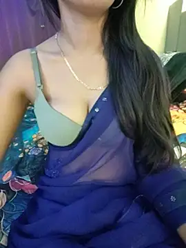 priya_26's Live XXX Chat