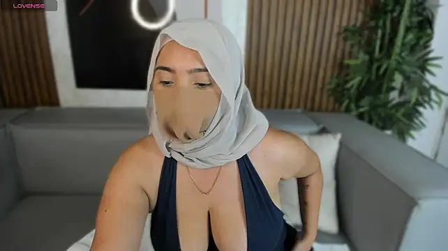 ZaynaSecret লাইভ XXX চ্যাট
