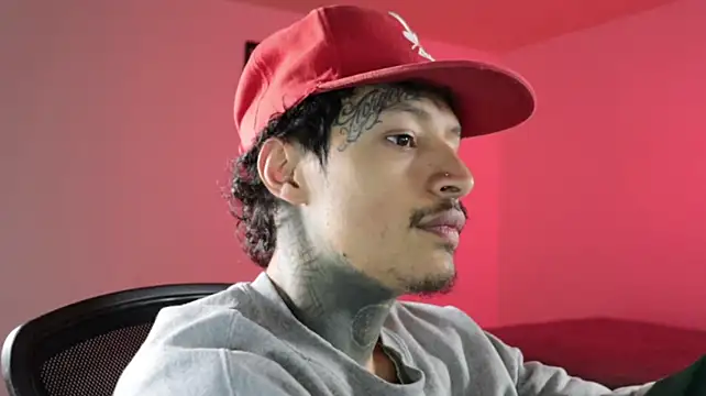 trieone 现场XXX聊天