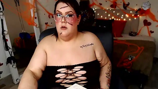 GiannaMorrys' Live XXX Chat