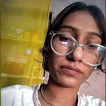 Komal_0143's Live XXX Chat