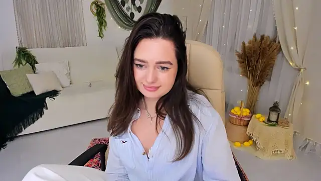 MiracleCurly Adlı Modelin Canlı XXX Sohbeti