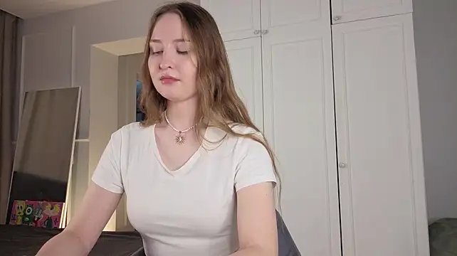 XXX chat uživo modela AveryFondell