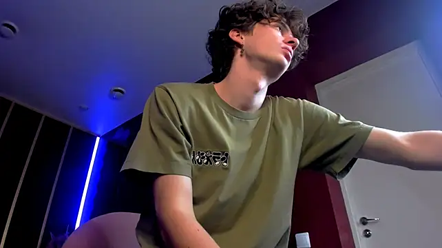 LukeSweet élő XXX-chatje