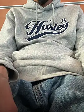 DeepGuy20's Live XXX Chat