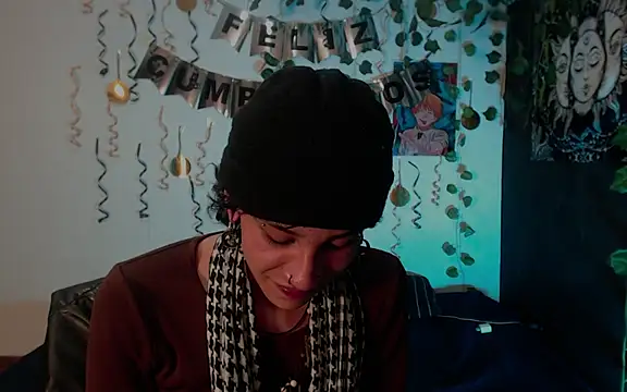 Онлайн чат XXX JohnnyJones_
