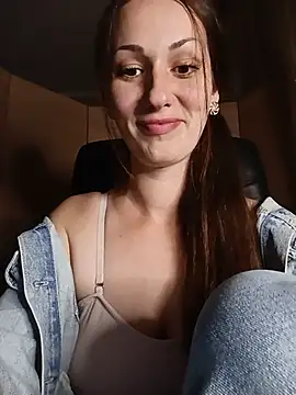 LunaCrystall Chat XXX live