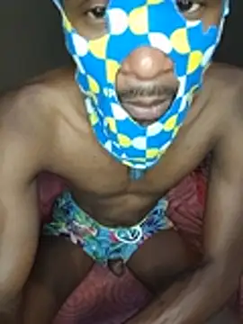 XXX chat uživo modela THATHAIRYTALLDUDE