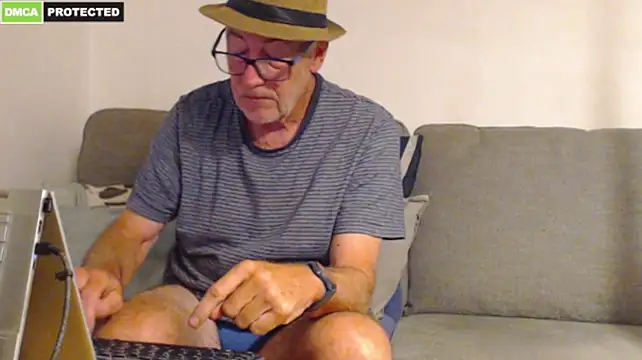 bluedae1 – Naživo XXX chat