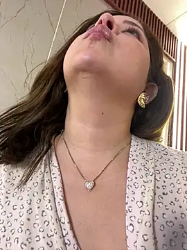 Chat +18 de MissKynova ao vivo