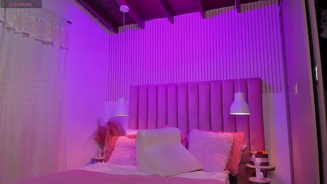 ScarlettDreamss7's Live XXX Chat