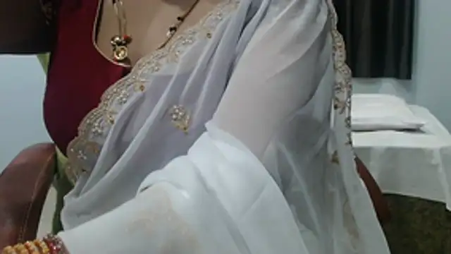 sunitha-3 Adlı Modelin Canlı XXX Sohbeti