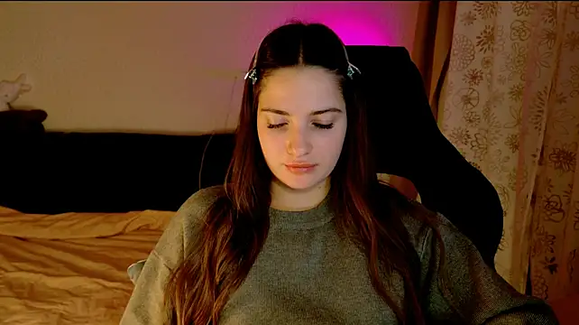 צ'אט XXX בשידור חי של KiraVair