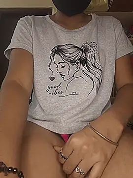 แชท XXX สดของ Malikasharavatea