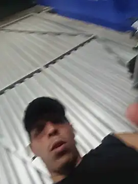 Maximilianofit99 Webcam show