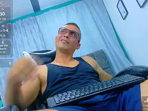 DamianVelmont live XXX chat