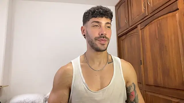Guyinthemountain's Live XXX Chat