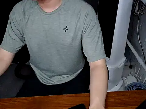 Czat XXX na żywo – Louis_Caox