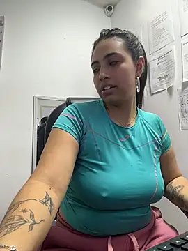TAMMYBLACKKのライブXXXチャット