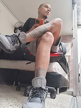 AlphaMasterXxx Live XXX-Chat