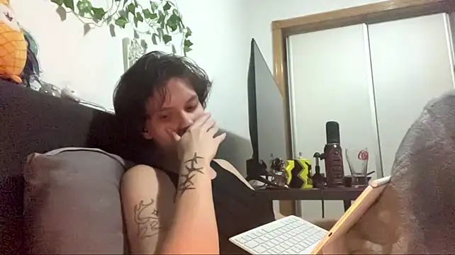 HeyFrirenn Live XXX chat