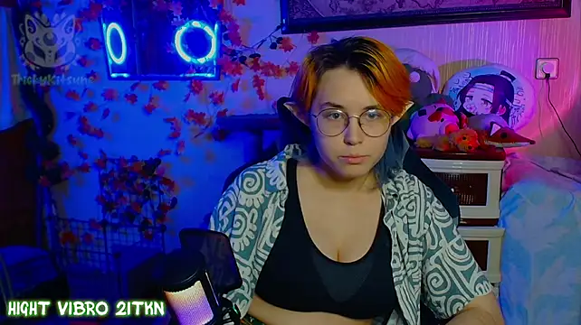 TrickyKitsune's Live XXX Chat