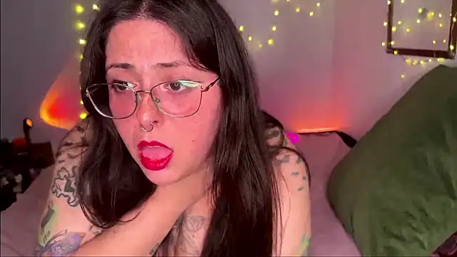 Chat XXX en directo de Mizztikaa
