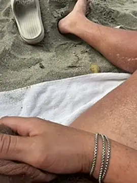 neeeedddd: απευθείας συνομιλία ΧΧΧ