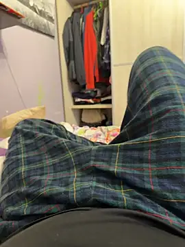 RhinalSquad's Live XXX Chat