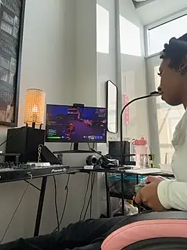 Your_Paris' Live XXX Chat