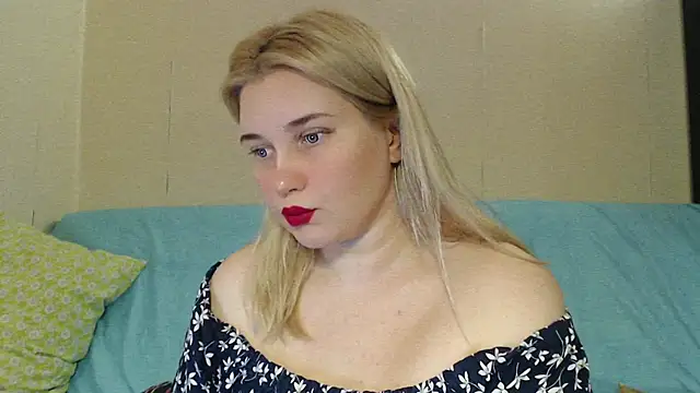 צ'אט XXX בשידור חי של mmmPinUpGirl