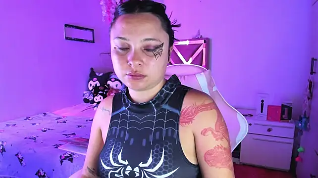 little_emma0's Live XXX Chat
